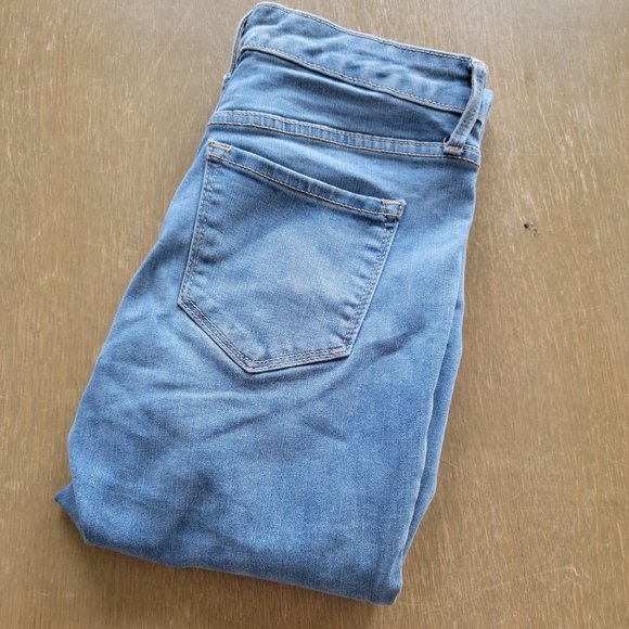 Old Navy Mid Rise Rockstar Light Wash Jeans Size 4 / Waist 27 - Picture 1 of 14